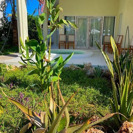 White Villa - Paparemo Beach Ватаму Екстериор снимка