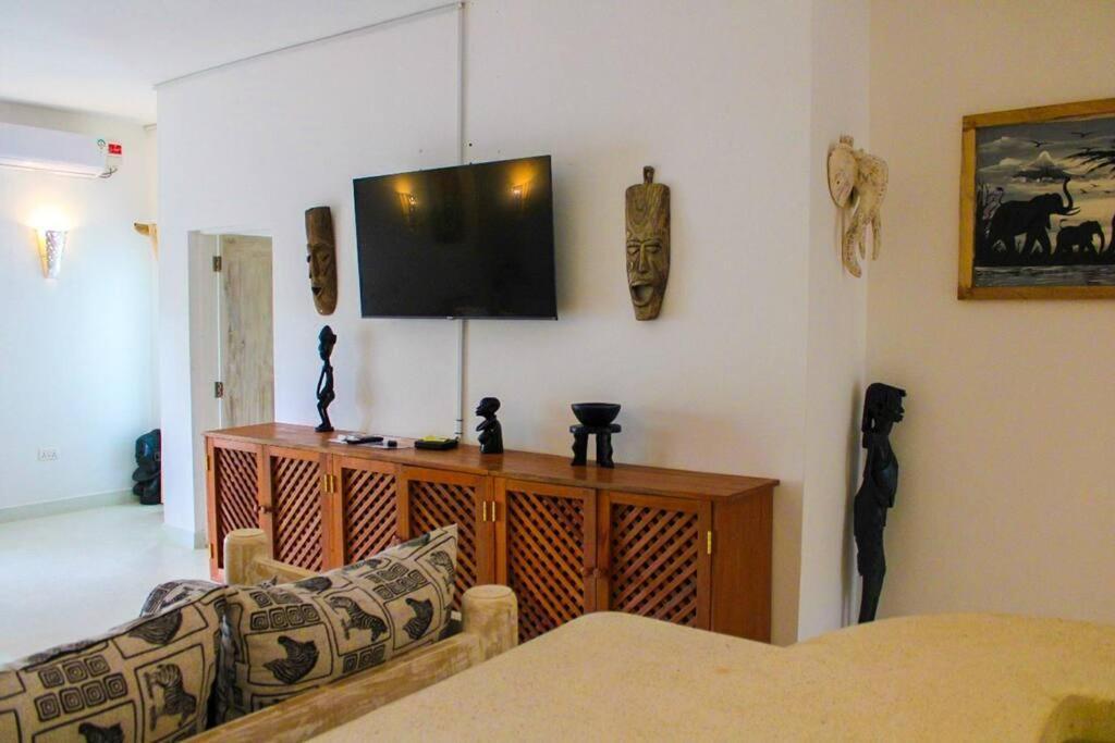 White Villa - Paparemo Beach Ватаму Екстериор снимка
