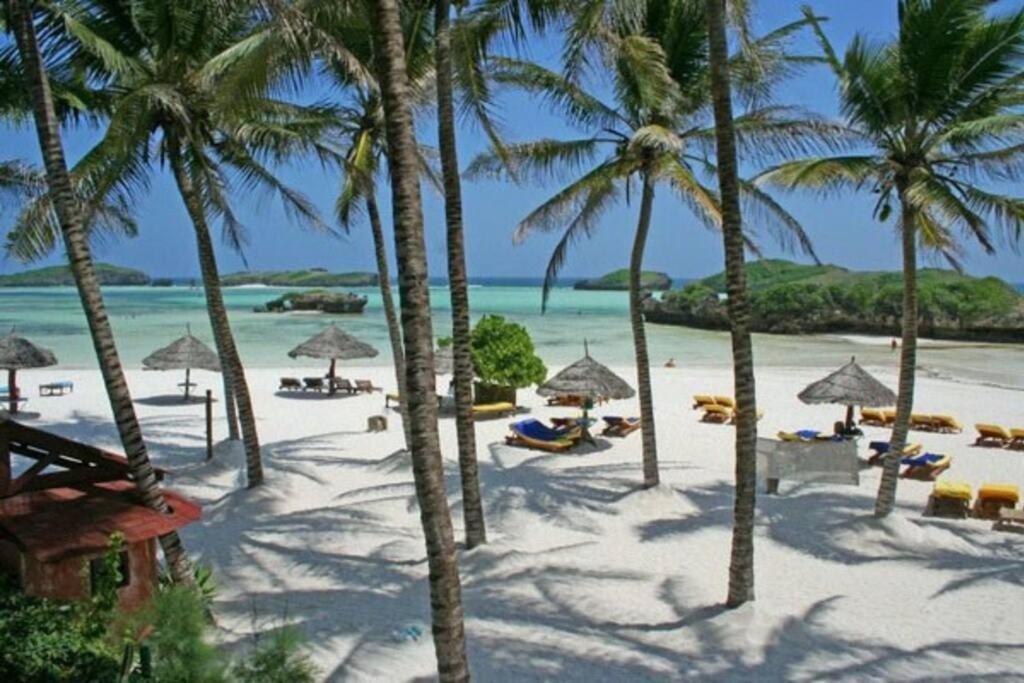 White Villa - Paparemo Beach Ватаму Екстериор снимка