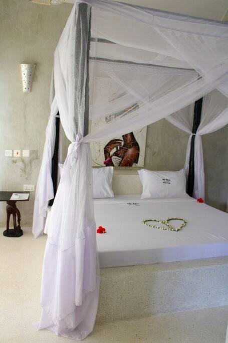 White Villa - Paparemo Beach Ватаму Екстериор снимка
