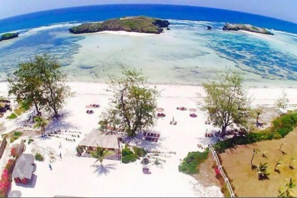 White Villa - Paparemo Beach Ватаму Екстериор снимка