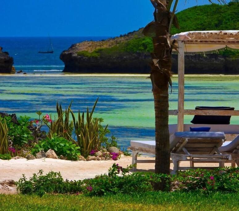 White Villa - Paparemo Beach Ватаму Екстериор снимка