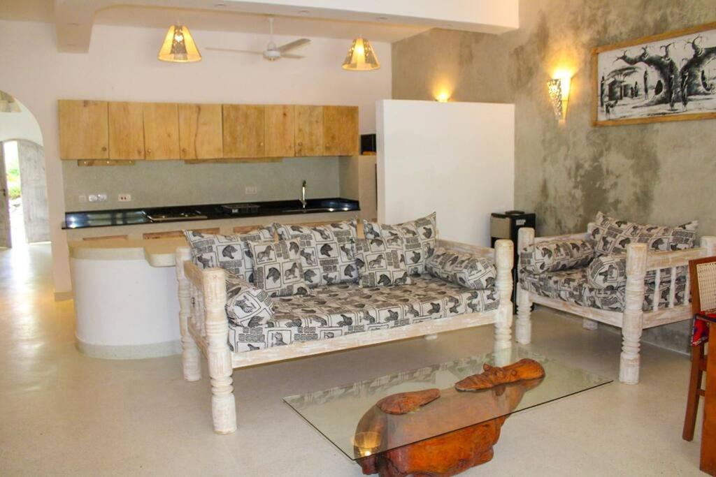 White Villa - Paparemo Beach Ватаму Екстериор снимка