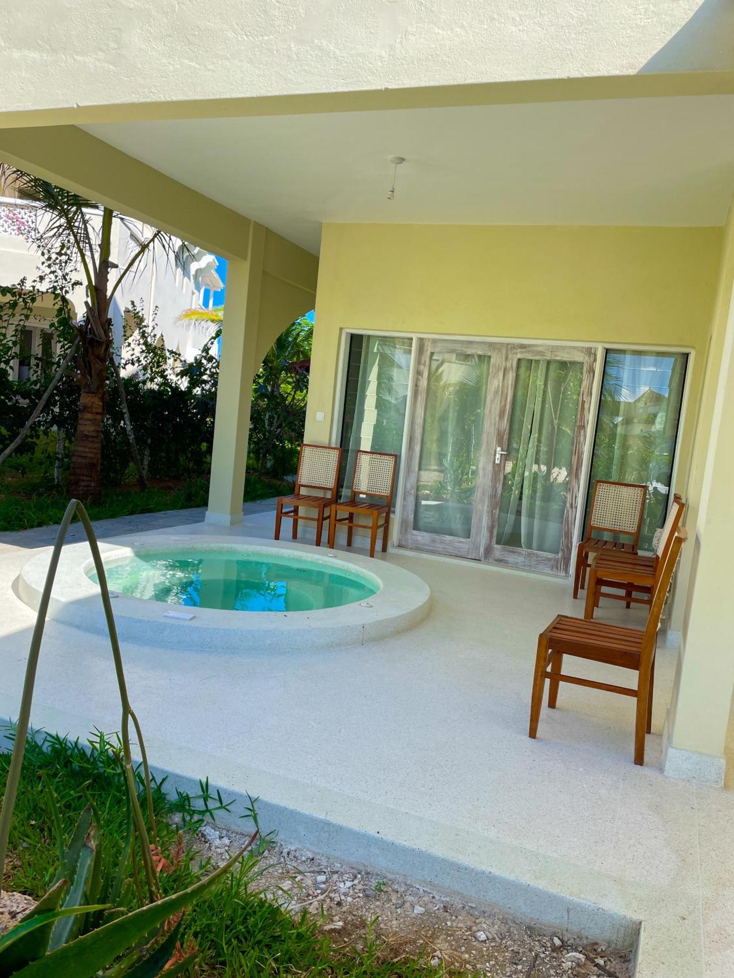 White Villa - Paparemo Beach Ватаму Екстериор снимка